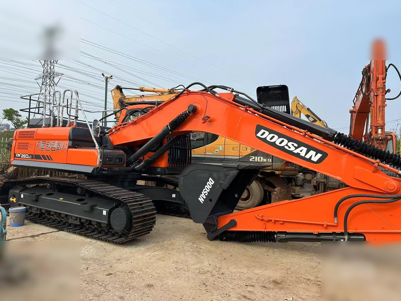DOOSAN DX260 LC - Гусеничный экскаватор: фото 3 DOOSAN DX260 LC - Гусеничный экскаватор: фото 3