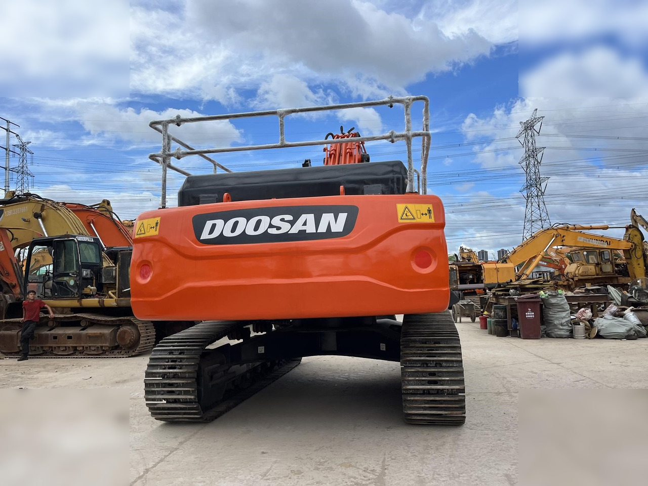 DOOSAN DX340 LCA - Гусеничный экскаватор: фото 4 DOOSAN DX340 LCA - Гусеничный экскаватор: фото 4