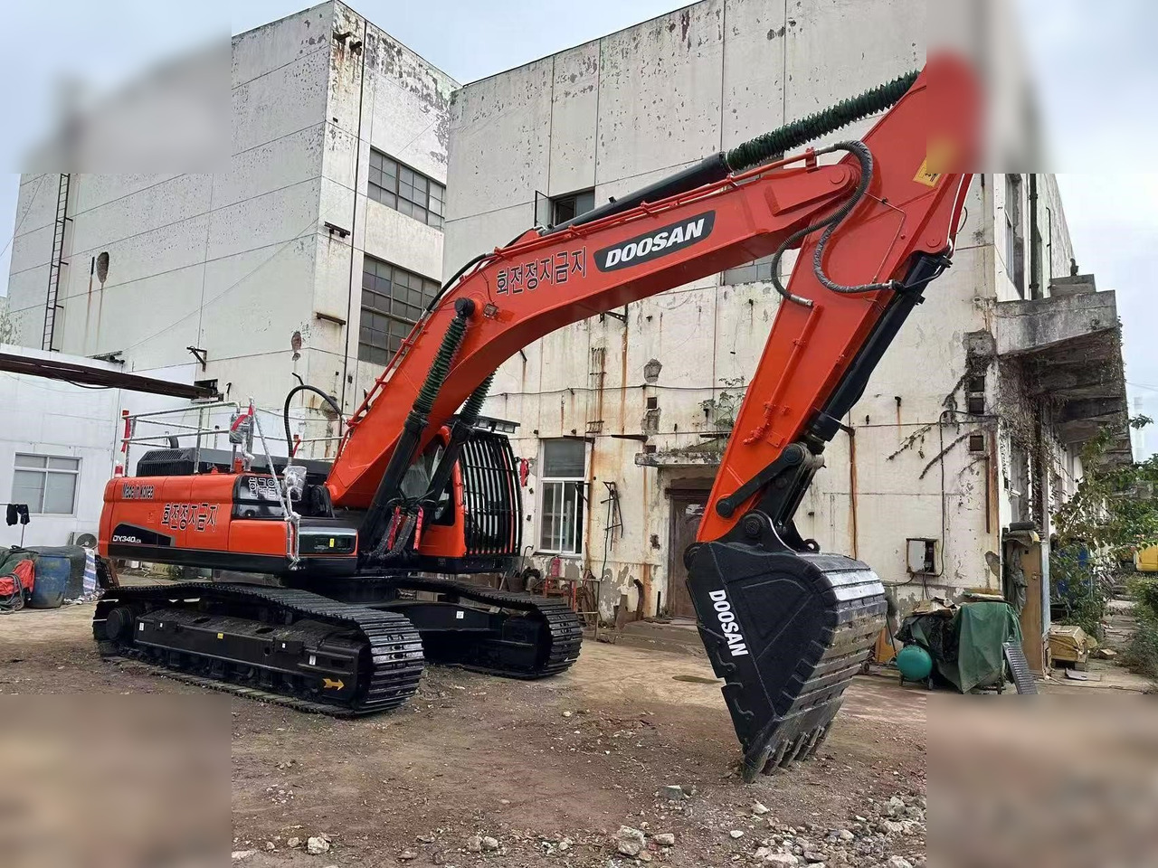 DOOSAN DX340 LCA - Гусеничный экскаватор: фото 3 DOOSAN DX340 LCA - Гусеничный экскаватор: фото 3
