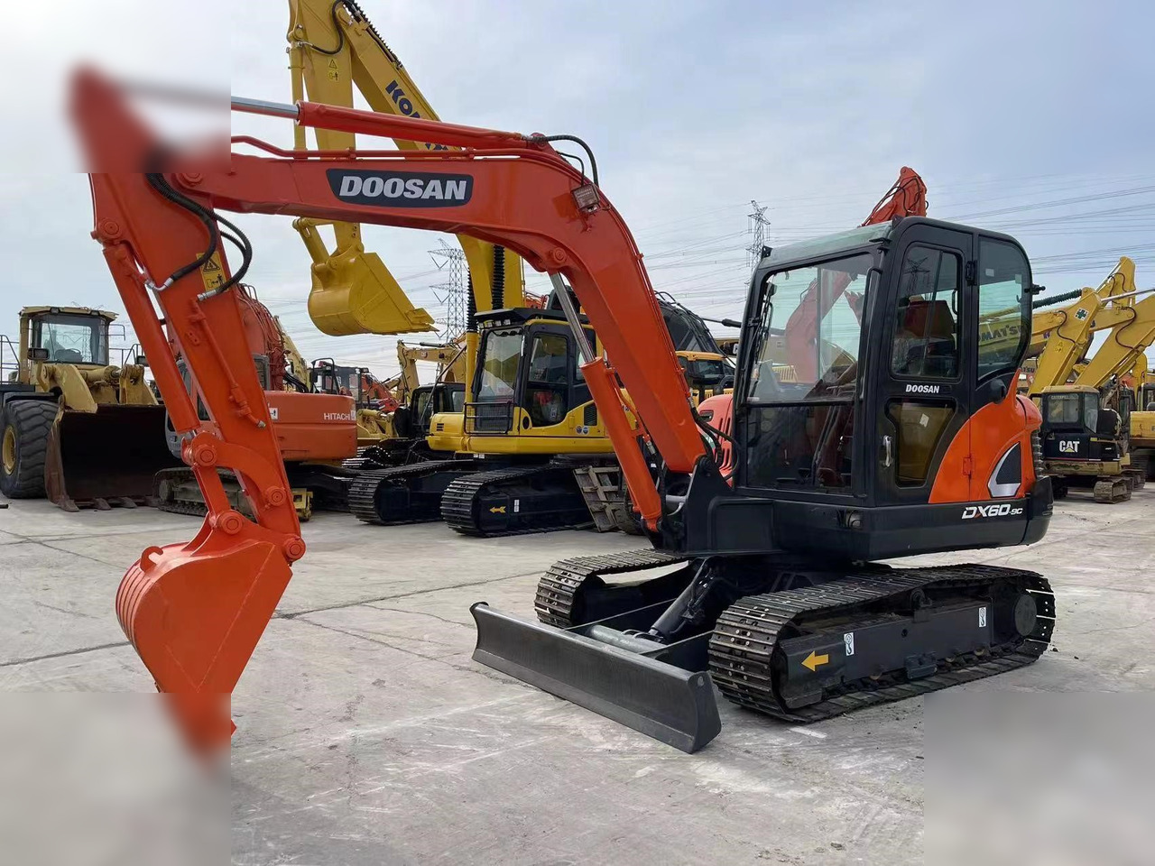 DOOSAN DX60-9C - Гусеничный экскаватор: фото 3 DOOSAN DX60-9C - Гусеничный экскаватор: фото 3