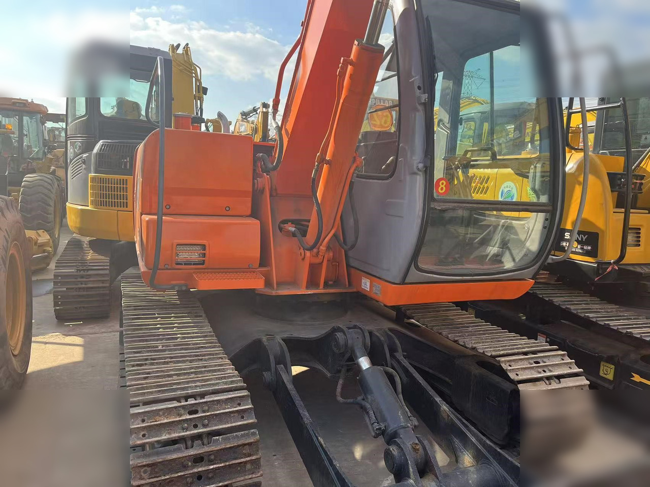 HITACHI EX60 - Гусеничный экскаватор: фото 4 HITACHI EX60 - Гусеничный экскаватор: фото 4