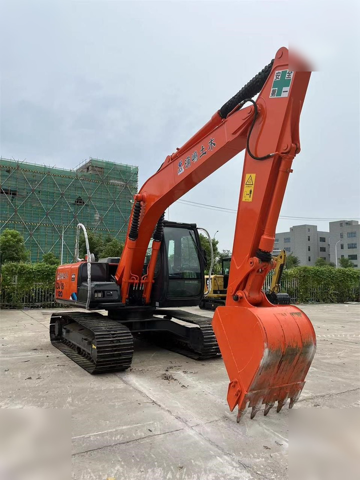 HITACHI ZX120 - Гусеничный экскаватор: фото 5 HITACHI ZX120 - Гусеничный экскаватор: фото 5