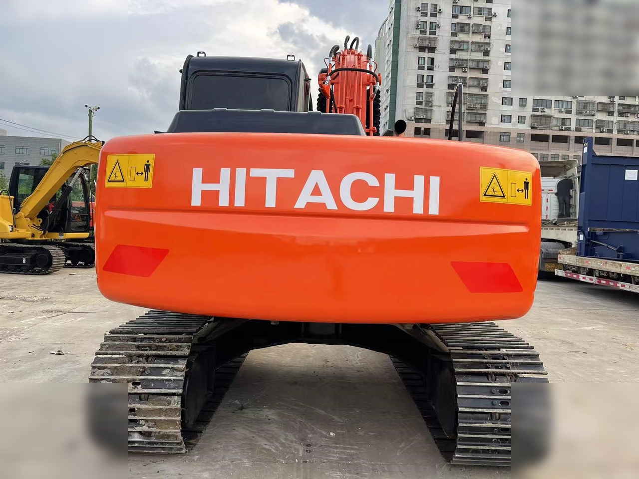 HITACHI ZX120 - Гусеничный экскаватор: фото 3 HITACHI ZX120 - Гусеничный экскаватор: фото 3