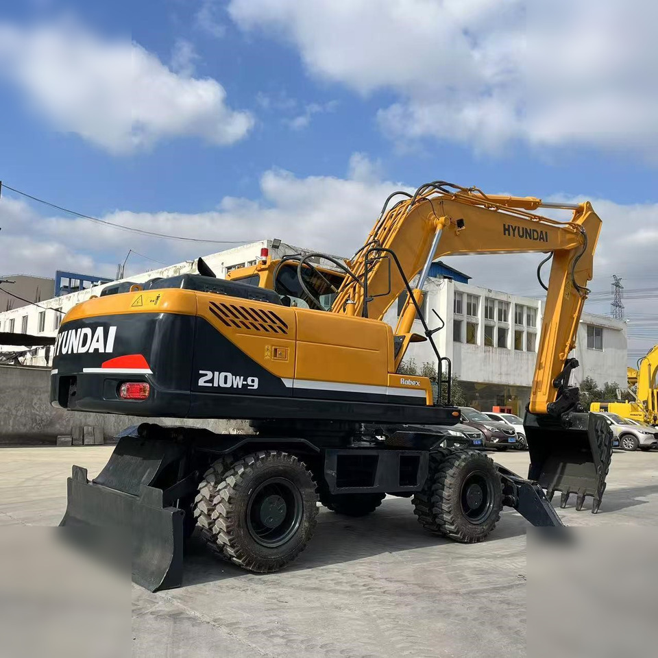 HYUNDAI ROBEX 210W-9 - Колёсный экскаватор: фото 5 HYUNDAI ROBEX 210W-9 - Колёсный экскаватор: фото 5