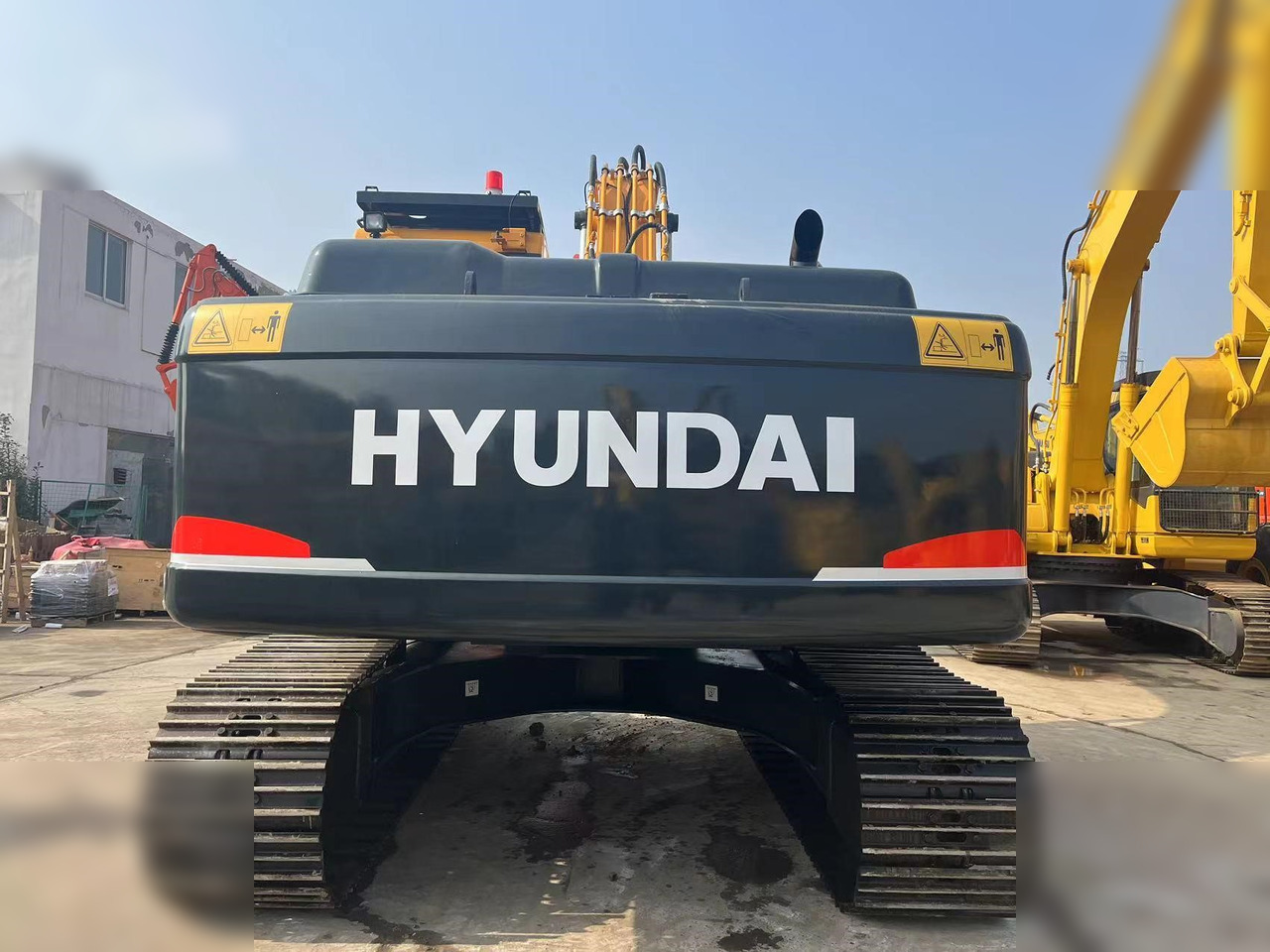 HYUNDAI ROBEX 220 LC-9S - Гусеничный экскаватор: фото 3 HYUNDAI ROBEX 220 LC-9S - Гусеничный экскаватор: фото 3
