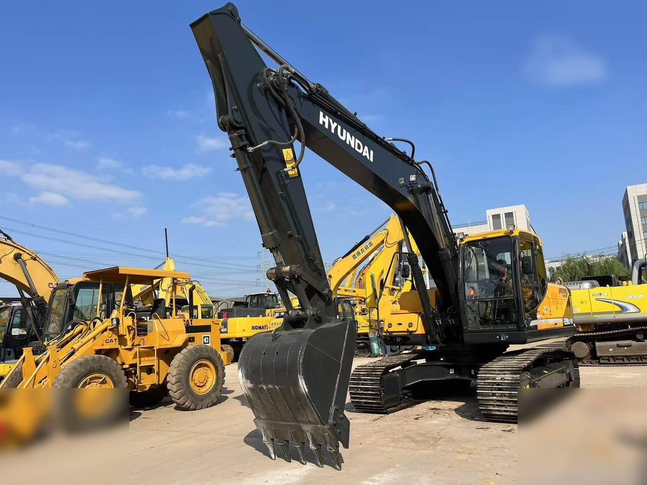 HYUNDAI ROBEX 220 LC-9S - Гусеничный экскаватор: фото 4 HYUNDAI ROBEX 220 LC-9S - Гусеничный экскаватор: фото 4