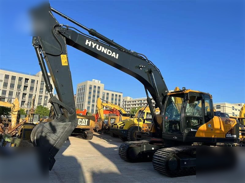 HYUNDAI ROBEX 220 LC-9S - Гусеничный экскаватор: фото 2 HYUNDAI ROBEX 220 LC-9S - Гусеничный экскаватор: фото 2