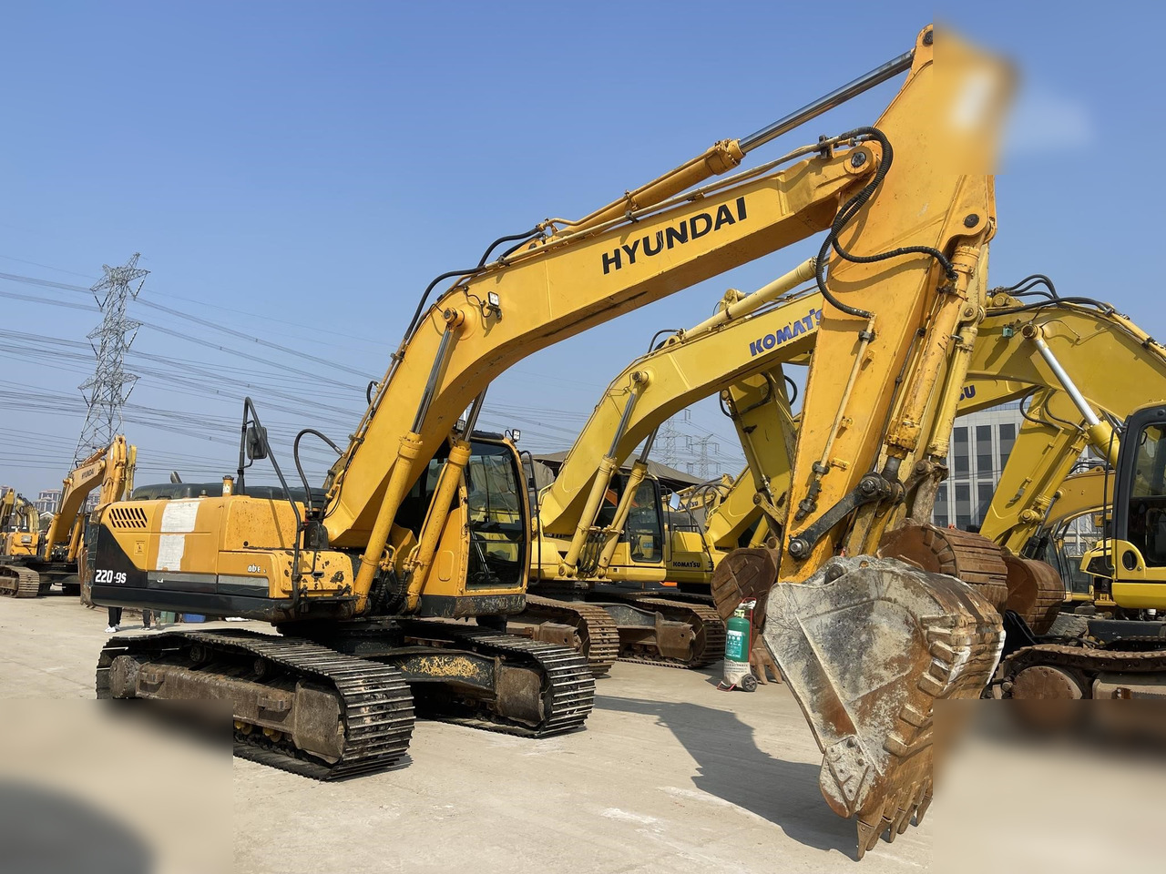 HYUNDAI ROBEX 220 LC-9S - Гусеничный экскаватор: фото 4 HYUNDAI ROBEX 220 LC-9S - Гусеничный экскаватор: фото 4