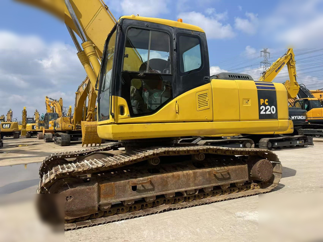 KOMATSU PC220-7 - Гусеничный экскаватор: фото 5 KOMATSU PC220-7 - Гусеничный экскаватор: фото 5