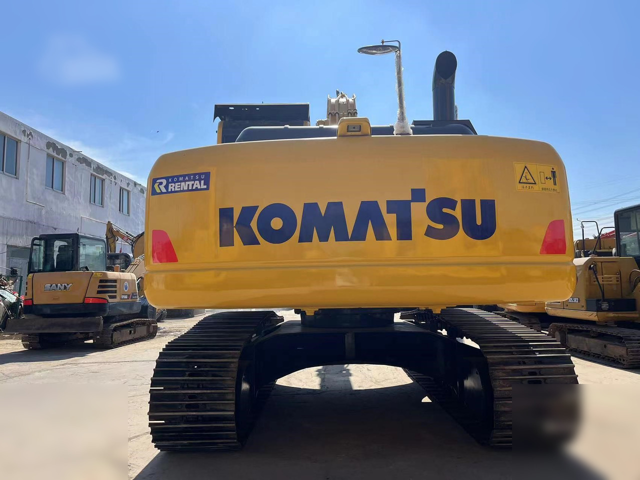 KOMATSU PC220-8 - Гусеничный экскаватор: фото 4 KOMATSU PC220-8 - Гусеничный экскаватор: фото 4