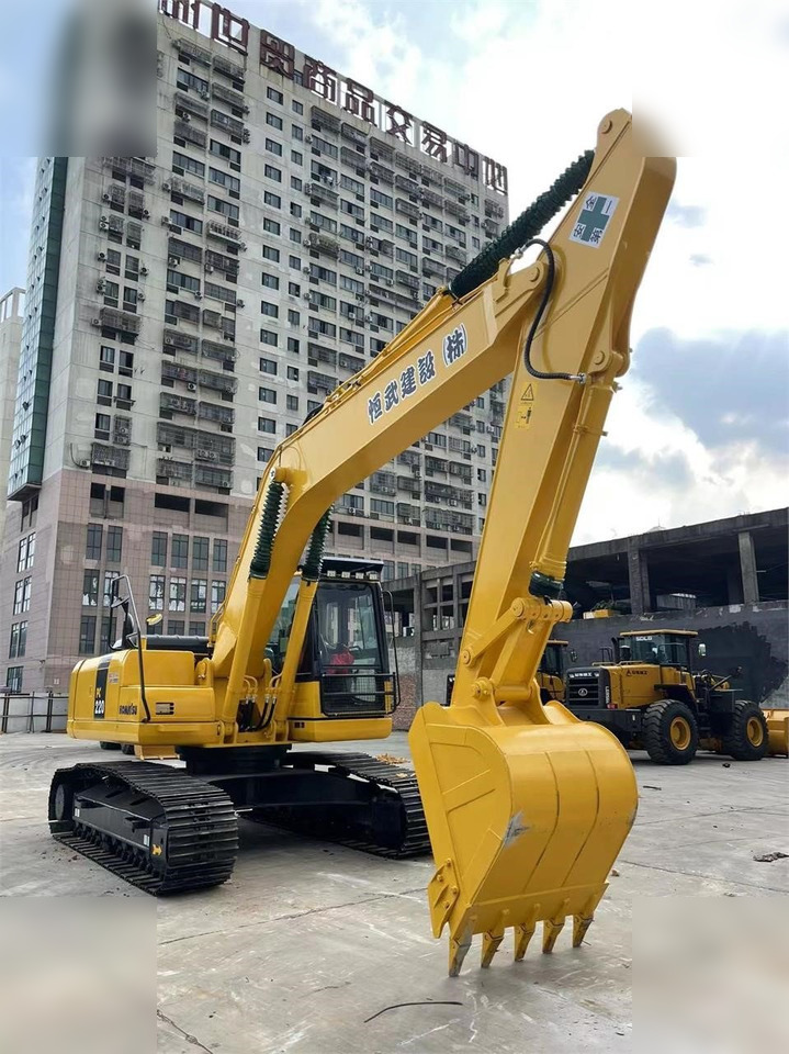 KOMATSU PC220-8 - Гусеничный экскаватор: фото 4 KOMATSU PC220-8 - Гусеничный экскаватор: фото 4