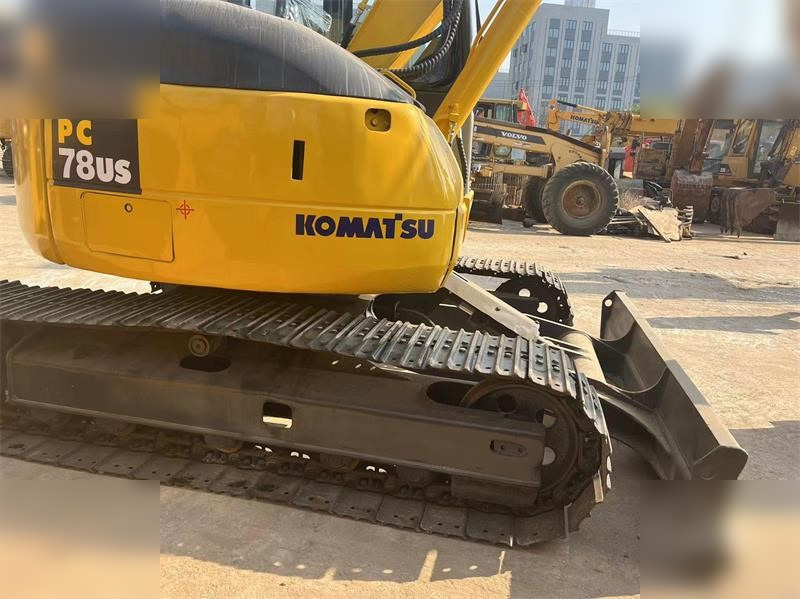 KOMATSU PC78US-6 - Гусеничный экскаватор: фото 4 KOMATSU PC78US-6 - Гусеничный экскаватор: фото 4
