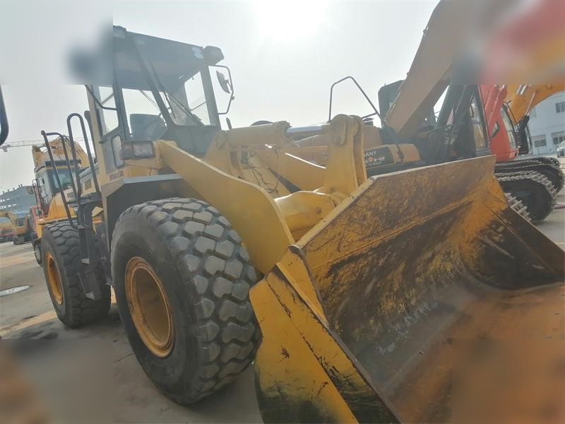 KOMATSU WA320-3 - Колёсный погрузчик: фото 2 KOMATSU WA320-3 - Колёсный погрузчик: фото 2