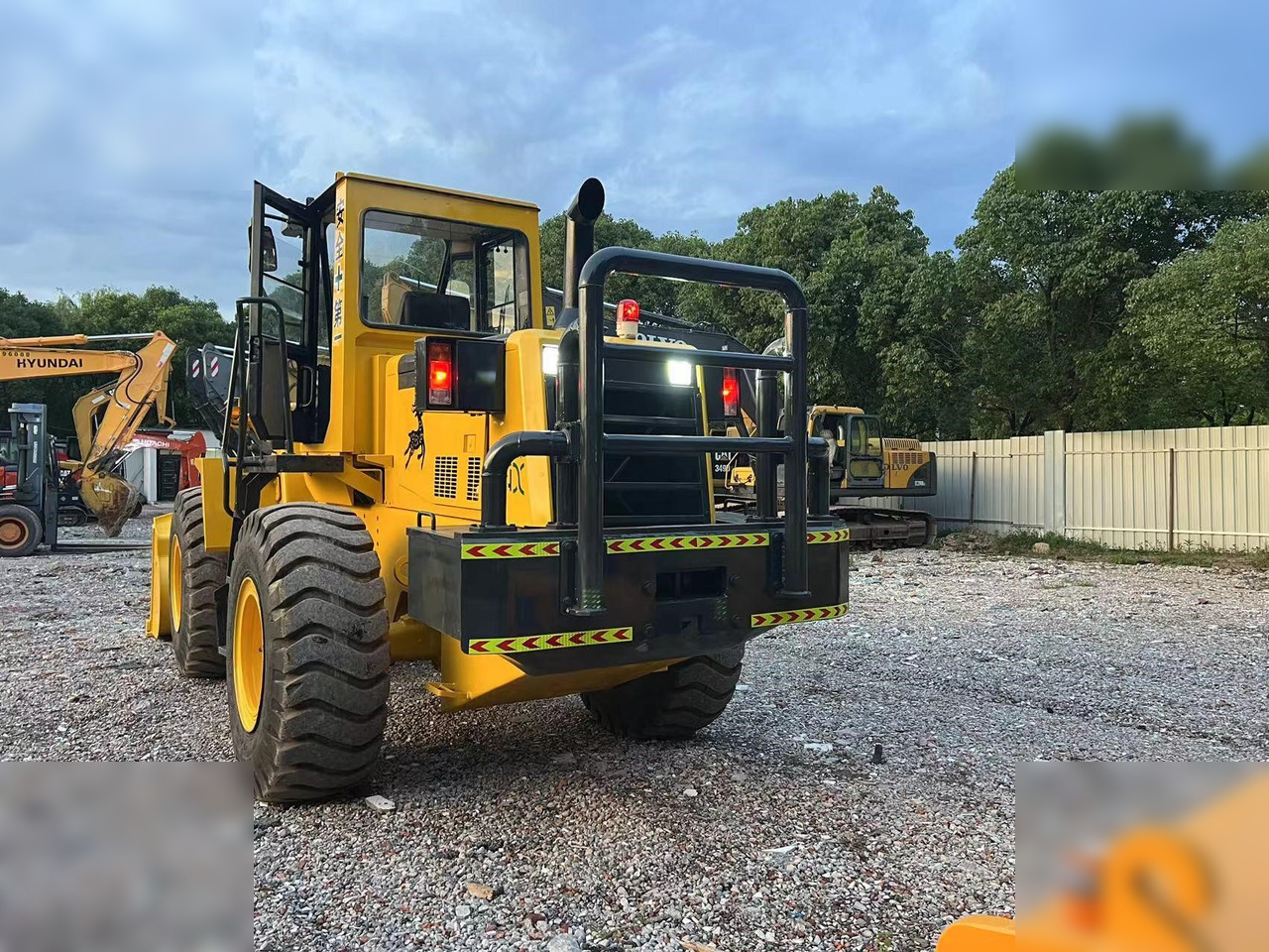 KOMATSU WA320-3 - Колёсный погрузчик: фото 4 KOMATSU WA320-3 - Колёсный погрузчик: фото 4