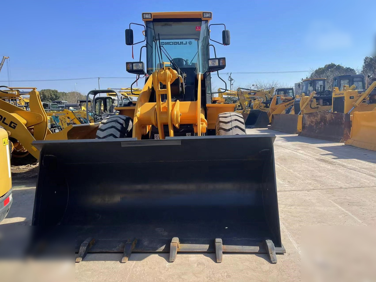 LIUGONG CLG835H - Колёсный погрузчик: фото 2 LIUGONG CLG835H - Колёсный погрузчик: фото 2