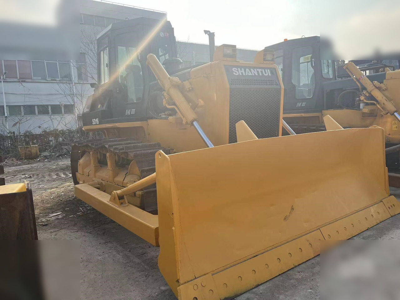 SHANTUI SD16 - Бульдозер: фото 3 SHANTUI SD16 - Бульдозер: фото 3