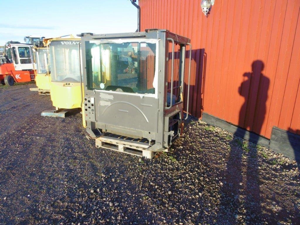Hytt Volvo L60F  - Кабина для Строительной техники: фото 1 Hytt Volvo L60F  - Кабина для Строительной техники: фото 1