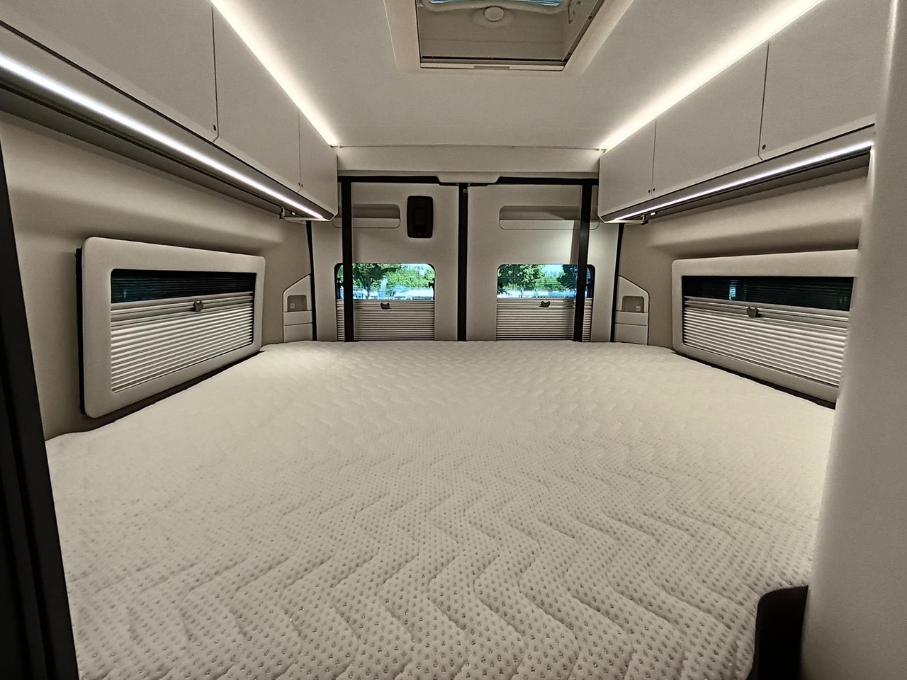Кастенваген Adria Twin Edition 640 SGX Maxi 132kW*138L KÜHLSCHRANK: фото 16