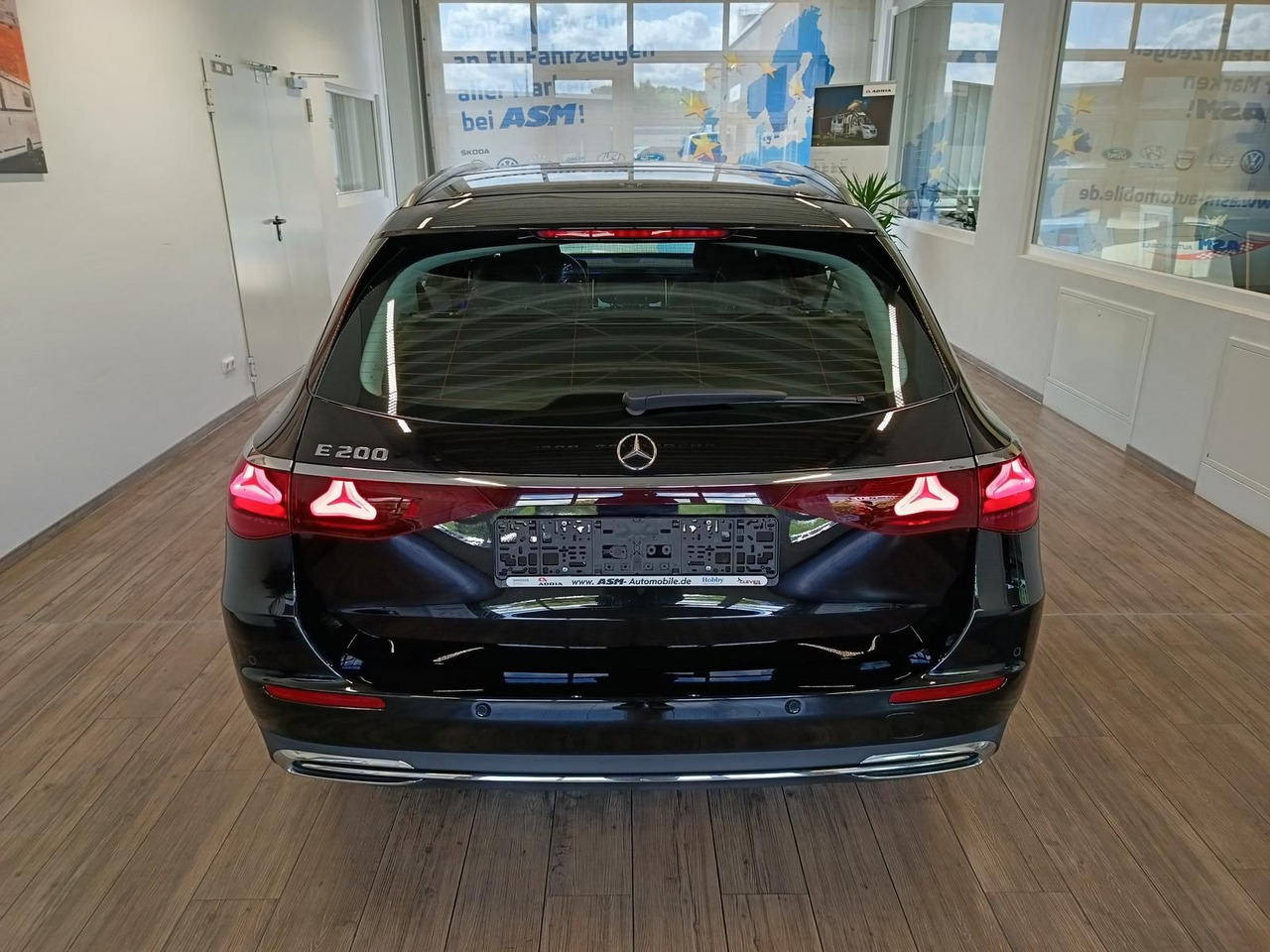 Mercedes-Benz E 200 Avantgarde Advanced*PSD*LED*NAVI*ACC* - Универсал: фото 5 Mercedes-Benz E 200 Avantgarde Advanced*PSD*LED*NAVI*ACC* - Универсал: фото 5