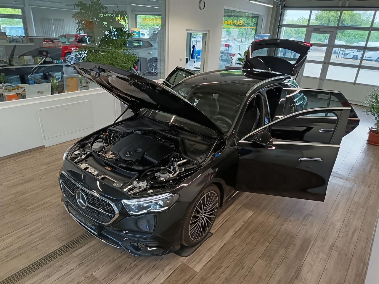 Mercedes-Benz E 300 T de 4M*AMG LINE ADVANCED PLUS*AHK*360°* - Легковой автомобиль: фото 2 Mercedes-Benz E 300 T de 4M*AMG LINE ADVANCED PLUS*AHK*360°* - Легковой автомобиль: фото 2