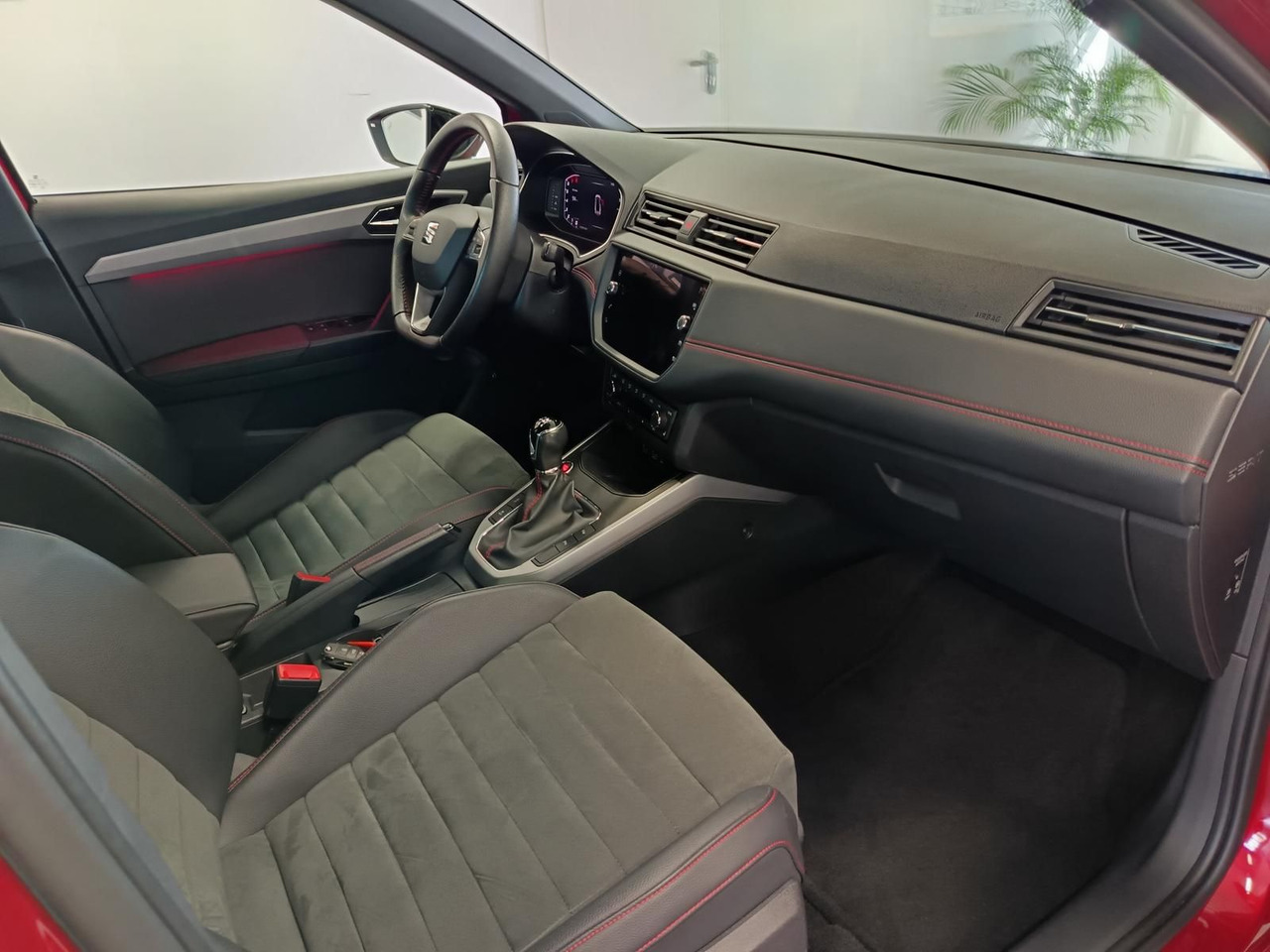Внедорожник Seat Arona 1,5TSI FR*AHK*NAVI*ACC*LED*BEATS*R-KAM*DAB: фото 18