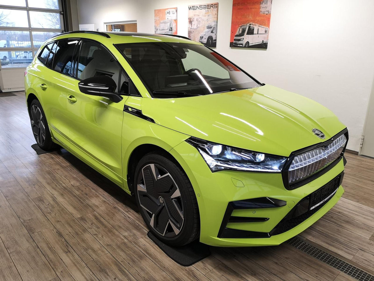Skoda Enyaq iV RS 220 kW*PSD*AHK*virt.Pedal*360°Kamera - Внедорожник: фото 3 Skoda Enyaq iV RS 220 kW*PSD*AHK*virt.Pedal*360°Kamera - Внедорожник: фото 3
