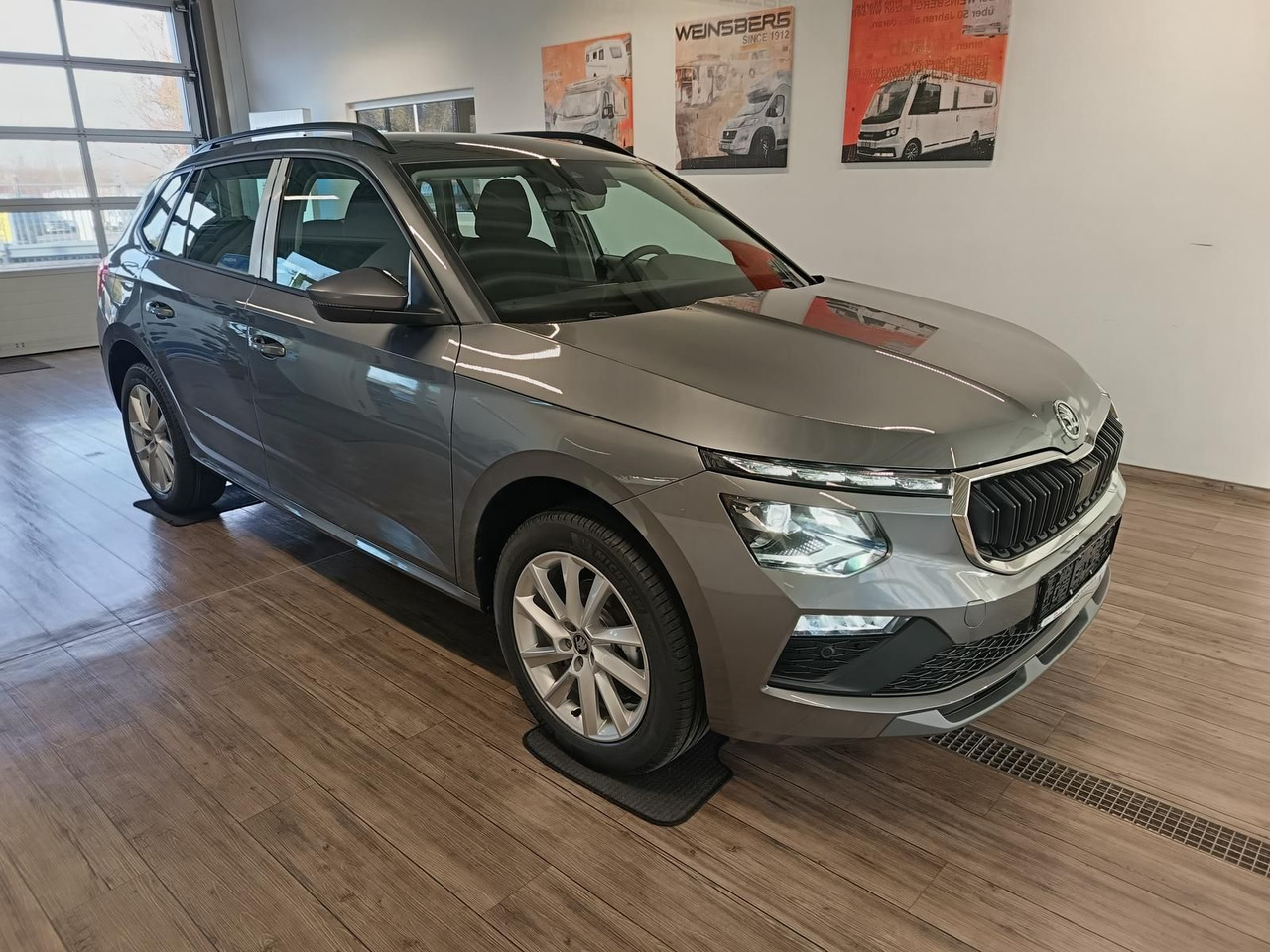 Skoda Kamiq 130 Jahre 1,5TSI DSG*AHK*ACC*LED*R-KAM*PDC - Внедорожник: фото 3 Skoda Kamiq 130 Jahre 1,5TSI DSG*AHK*ACC*LED*R-KAM*PDC - Внедорожник: фото 3