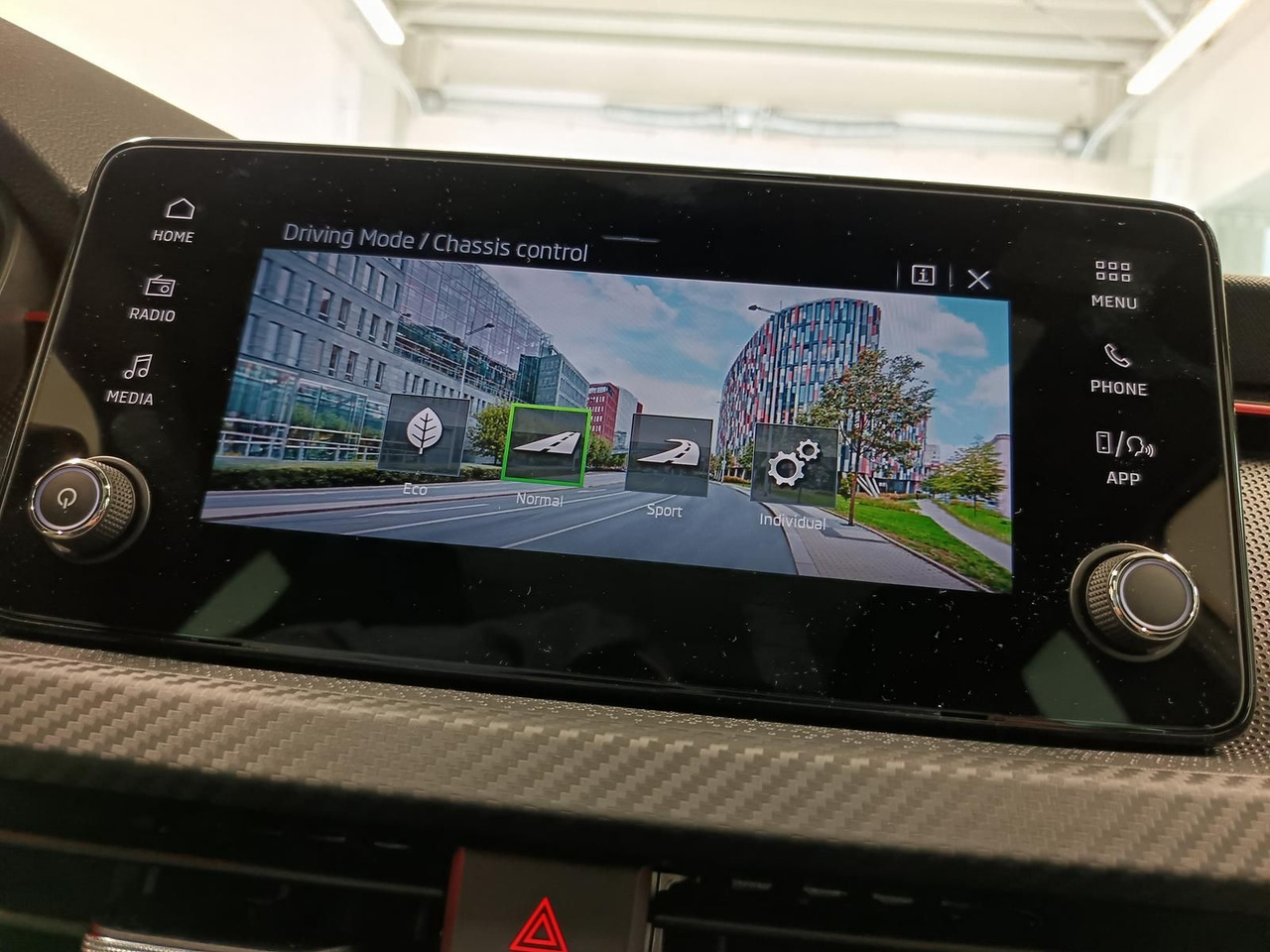 Внедорожник Skoda Kamiq Monte Carlo 1,5 TSI DSG*AHK*PANO*LED*ACC*: фото 15 Внедорожник Skoda Kamiq Monte Carlo 1,5 TSI DSG*AHK*PANO*LED*ACC*: фото 15