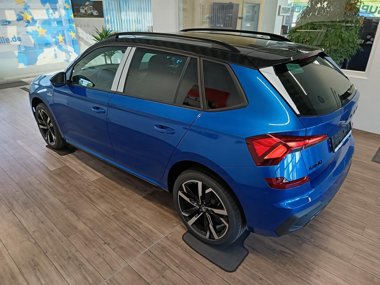 Skoda Kamiq Monte Carlo 1,5 TSI DSG*PANO*AHK*5J.GARANT - Внедорожник: фото 4 Skoda Kamiq Monte Carlo 1,5 TSI DSG*PANO*AHK*5J.GARANT - Внедорожник: фото 4