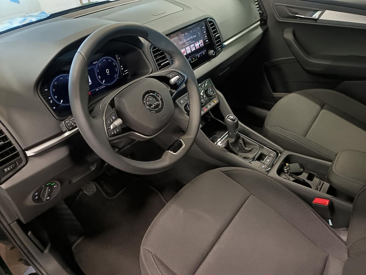 Внедорожник Skoda Karoq Selection 1,5TSI*NAVI*AHK-VORBER*LED*R-KAM: фото 20
