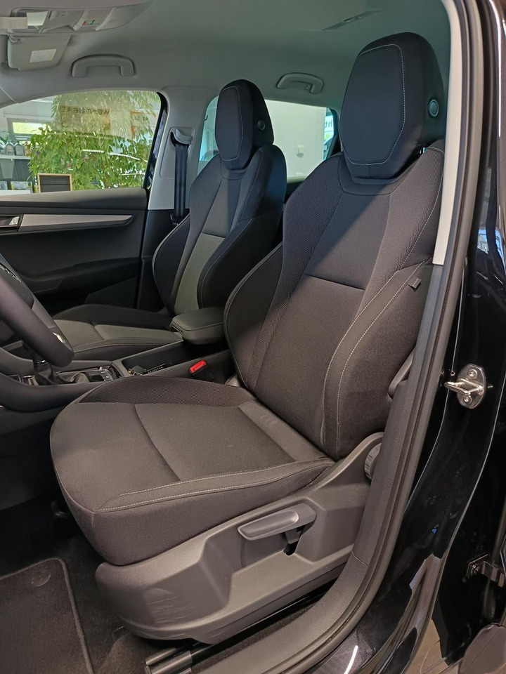 Внедорожник Skoda Karoq Selection 1,5TSI*NAVI*AHK-VORBER*LED*R-KAM: фото 16