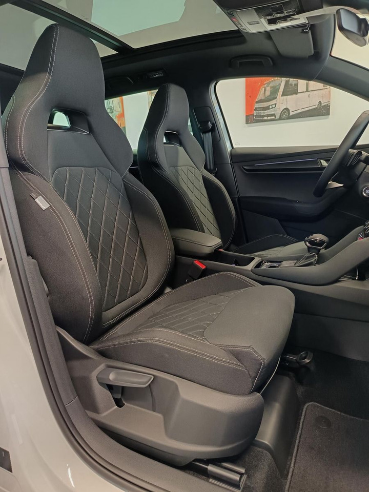 Внедорожник Skoda Karoq Sportline 1,5 TSI DSG*AHK*PSD*STD.HZG*NAVI: фото 21