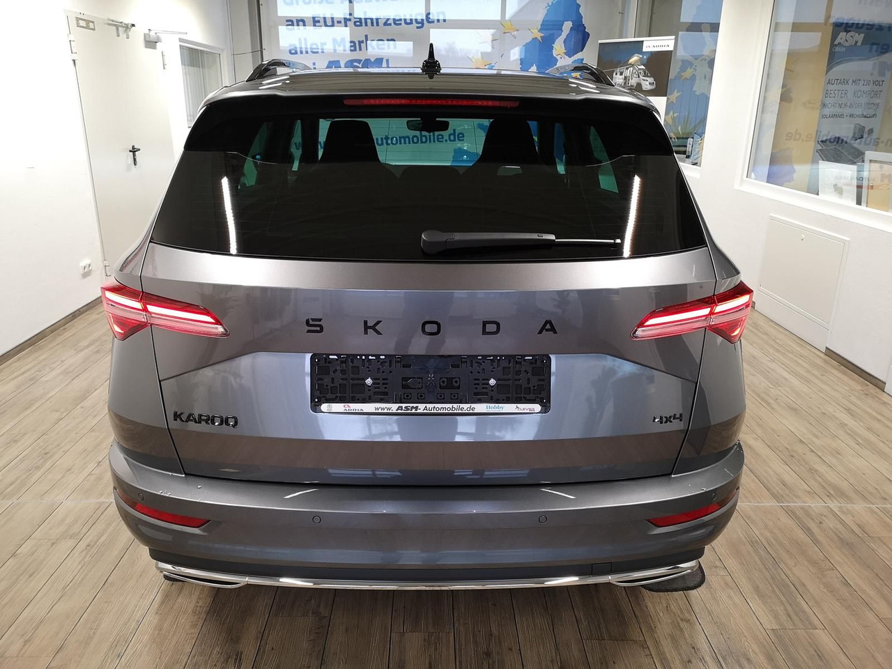 Skoda Karoq Sportline 2,0TDI DSG 4x4*PSD*AHK*360°*NAVI - Внедорожник: фото 5 Skoda Karoq Sportline 2,0TDI DSG 4x4*PSD*AHK*360°*NAVI - Внедорожник: фото 5