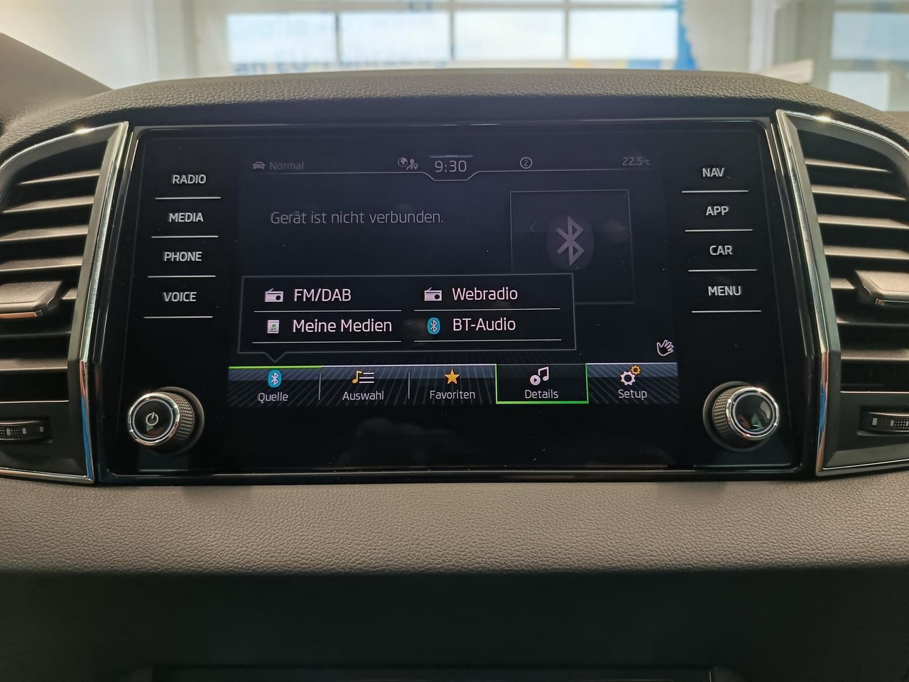 Внедорожник Skoda Karoq Style 1,5TSI DSG*AHK-VORBER*NAVI*LED*R-KAM: фото 15