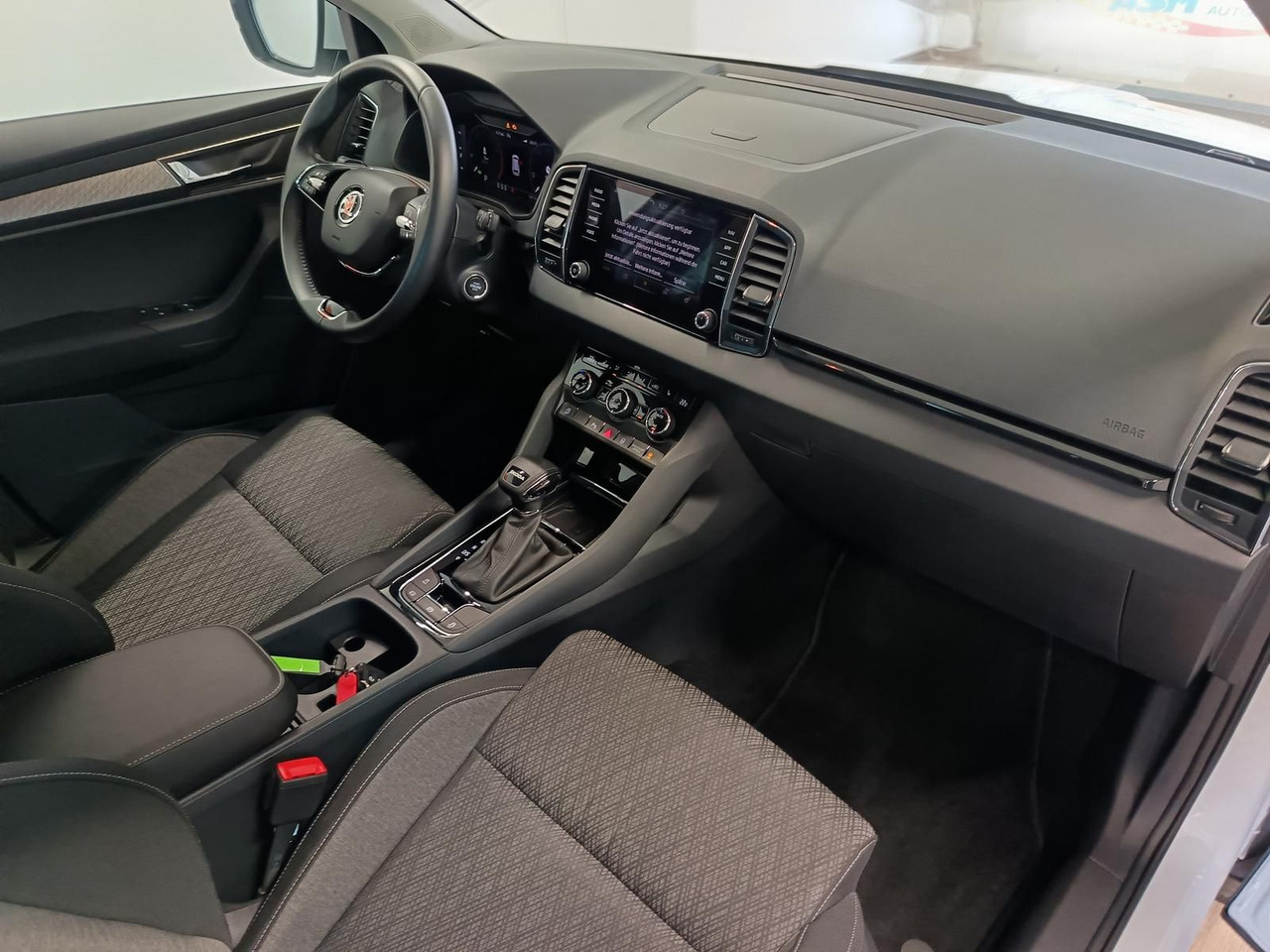 Внедорожник Skoda Karoq Style 1,5TSI DSG*AHK-VORBER*NAVI*LED*R-KAM: фото 18