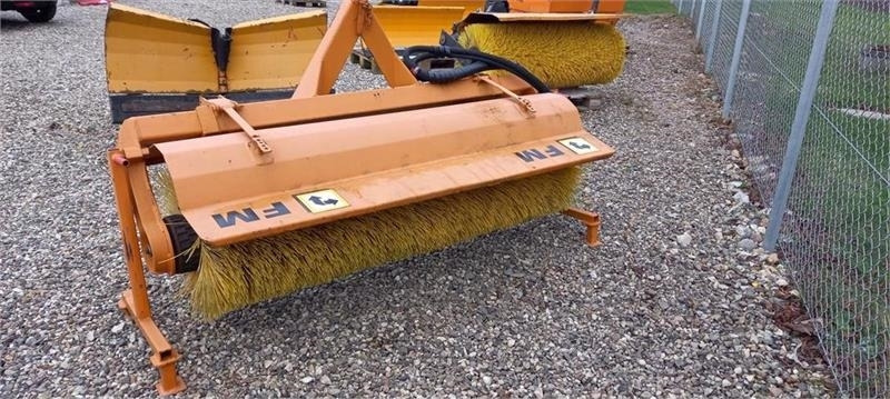 FM 180Cm Hydraulisk træk. - Щетка: фото 1 FM 180Cm Hydraulisk træk. - Щетка: фото 1