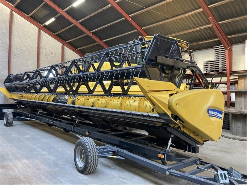 New Holland 35” Varifeed - Навесное оборудование для комбайна: фото 1 New Holland 35” Varifeed - Навесное оборудование для комбайна: фото 1