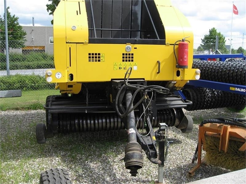 New Holland BR7070 med SUPER FEED - Пресс-подборщик рулонный: фото 2 New Holland BR7070 med SUPER FEED - Пресс-подборщик рулонный: фото 2