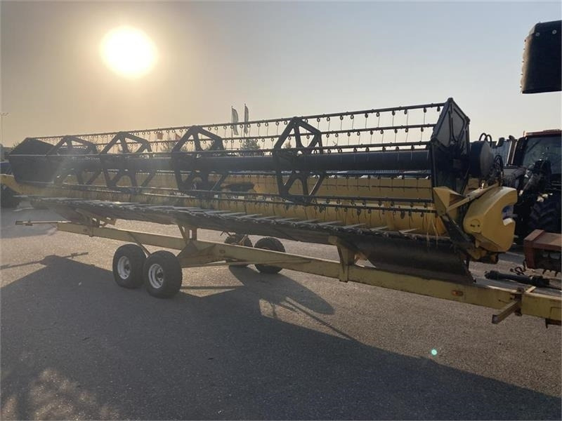 Зерноуборочный комбайн New Holland CR 980: фото 8