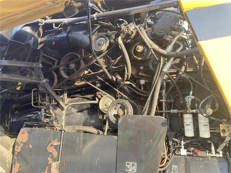 Зерноуборочный комбайн New Holland CR 980: фото 16