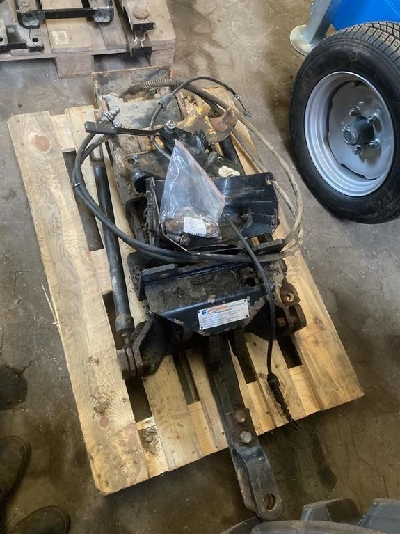 New Holland T7030 Hitchtræk - Сцепное устройство для Тракторов: фото 2 New Holland T7030 Hitchtræk - Сцепное устройство для Тракторов: фото 2