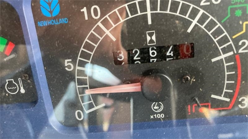 New Holland TD90D - Трактор: фото 4 New Holland TD90D - Трактор: фото 4