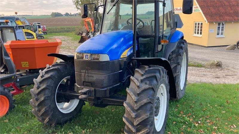 New Holland TD90D - Трактор: фото 2 New Holland TD90D - Трактор: фото 2