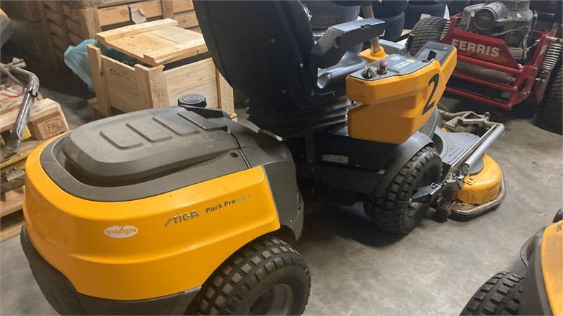 Stiga Park Pro 540IX 4WD 125 Combi Pro el.  - Газонокосилка: фото 3 Stiga Park Pro 540IX 4WD 125 Combi Pro el.  - Газонокосилка: фото 3