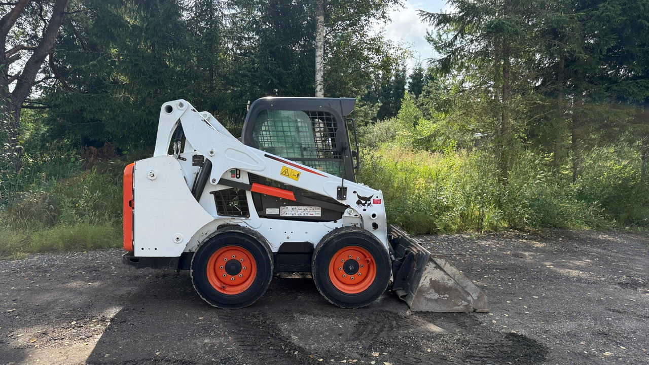 BOBCAT S530 - Мини-погрузчик с бортовым поворотом: фото 5 BOBCAT S530 - Мини-погрузчик с бортовым поворотом: фото 5