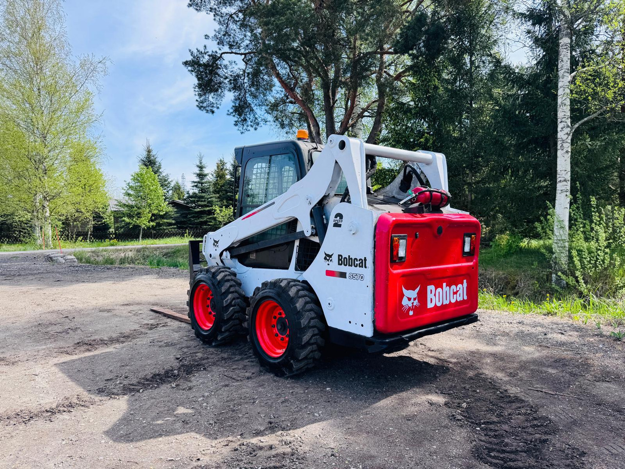 BOBCAT S570 - Мини-погрузчик с бортовым поворотом: фото 3 BOBCAT S570 - Мини-погрузчик с бортовым поворотом: фото 3