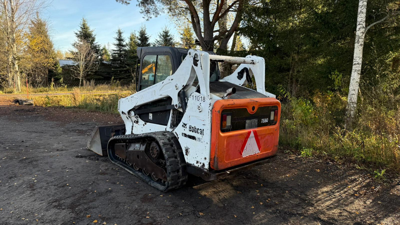 Bobcat T590 - Мини-погрузчик с бортовым поворотом: фото 3 Bobcat T590 - Мини-погрузчик с бортовым поворотом: фото 3
