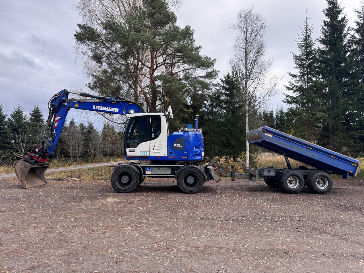 Liebherr A 914 Compact Litronic - Колёсный экскаватор: фото 4 Liebherr A 914 Compact Litronic - Колёсный экскаватор: фото 4