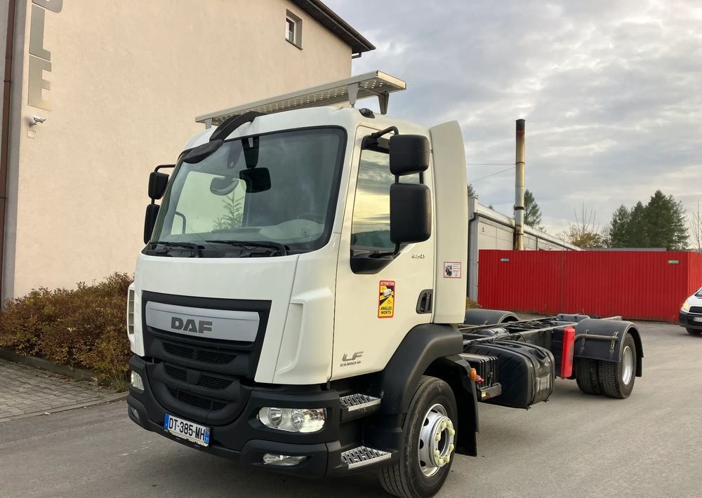 DAF Daf FL 16.250 euro  6 ramo do zabudowy - Грузовик-шасси: фото 1 DAF Daf FL 16.250 euro  6 ramo do zabudowy - Грузовик-шасси: фото 1