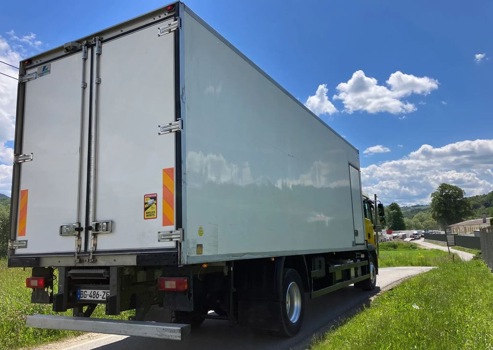 MAN MAN TGM 18.290 SYPIALKA chłodnia izoterma kontener - Рефрижератор: фото 4 MAN MAN TGM 18.290 SYPIALKA chłodnia izoterma kontener - Рефрижератор: фото 4